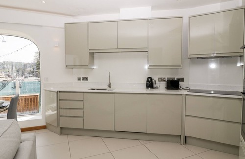 Swanage Apartment | 1 OCEAN BAY, family friendly, character holiday cottage in Swanage
