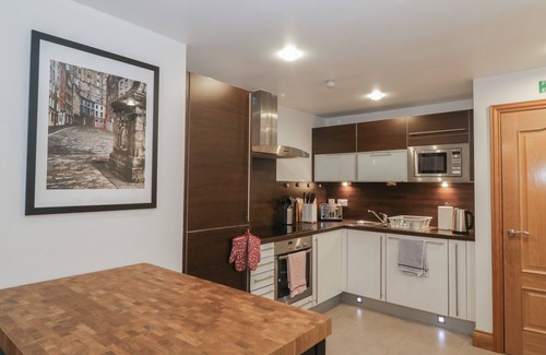 Moffat Cottage | 5 ST. MARY'S CHURCH, character holiday cottage in Moffat