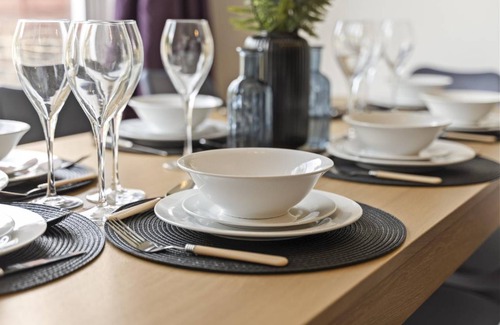 Watford House | House ∙ 6 bedrooms ∙ 12 guests