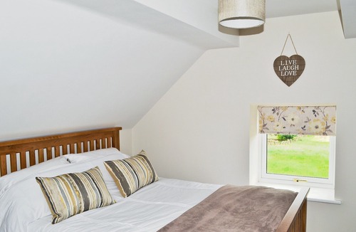 Forsbrook Cottage | 2 bedroom accommodation in Wetley Rocks, near Cheddleton