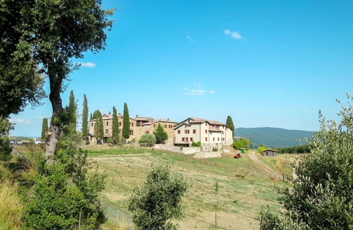 Santo Villa | Cosy apartment in villa for 4 guests with A/C, pool, patio, pets allowed and panoramic view