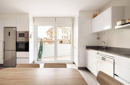 Sabaris Apartment | Homerez - Modern apartment in Baiona with terrace