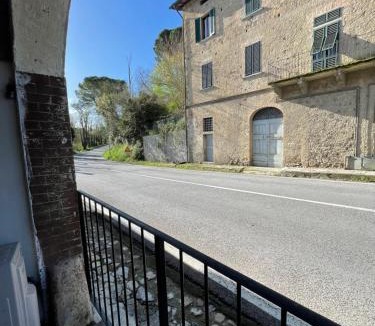 Castellina Scalo Apartment | La Locanda sulla Francigena