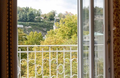 City Centre Salzburg House | Queen bed room - Special price - Hotel am Mirabellplatz