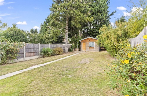 Watford House | Sleeps 12, Games Room, 6 Bedroom Group Getaway