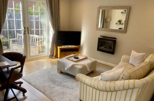 Weybridge Apartment | Sun Terrace Lodge Weybridge