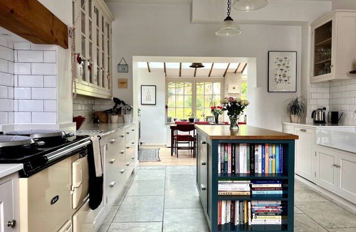 Frome House | Tranquil Family Home - Frome