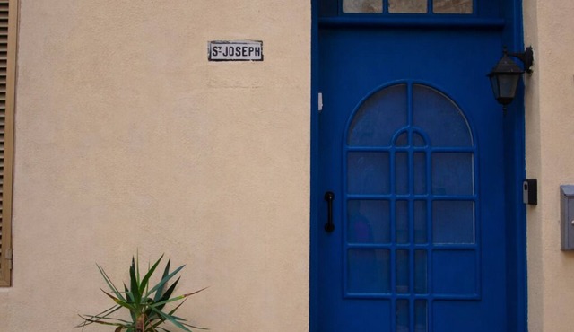 2 bedroom Bormla flat - 2 minutes from Valletta Ferry Service!
