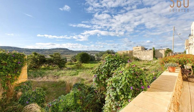 A charming home in the quaint village of Imgarr
