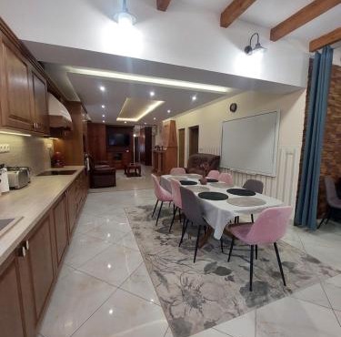 Akácvirág Airport Viki Apartman