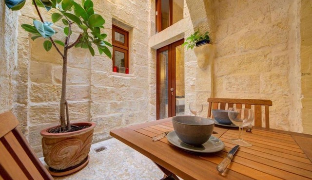 Beautiful Townhouse in the Three Cities