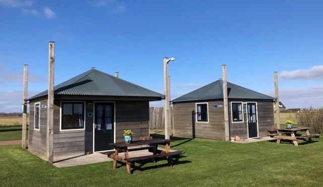 Boerencamping Duinzoomhoeve - Hooiberghut Eba