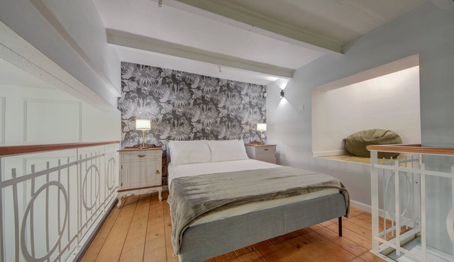 Casa Marie Studio Apartment, Picture Perfect Living in the 3 Cities.