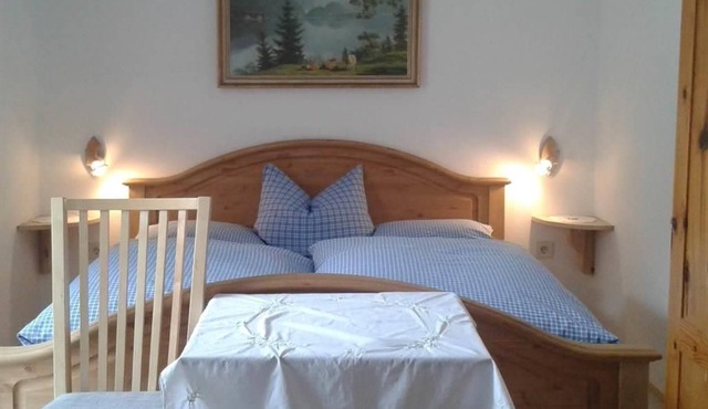 Double room without shower and toilet - organic farm Seemanngut
