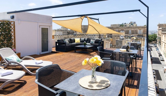 Florette 2BR w/Lounge Terrace by ArcoCollection