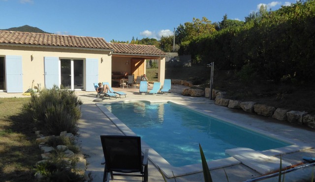 Holiday bungalow with private swimming pool in authentic village.
