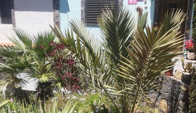 Holiday Home "Casa Grenado" with Sea Views, Private Balcony & Wi-Fi