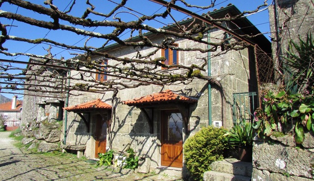 Homerez - Spacious house for 7 ppl. at Ponte da Barca