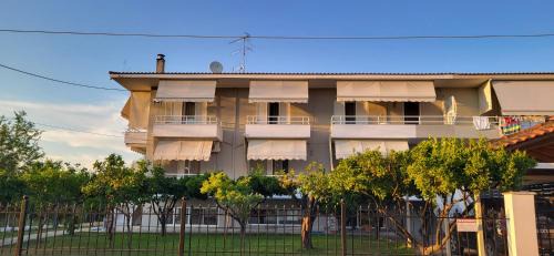 K SANTIS STUDIOS