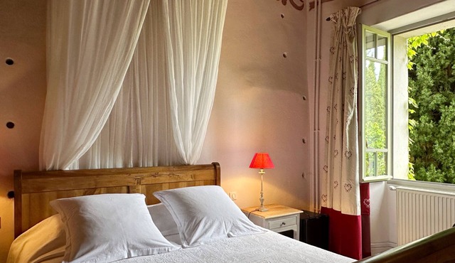 LA PONCHE - Cheminee Room
