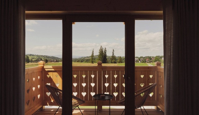 Lovelia Luxury Chalet - luxurious wooden house with jacuzzi near Zakopane