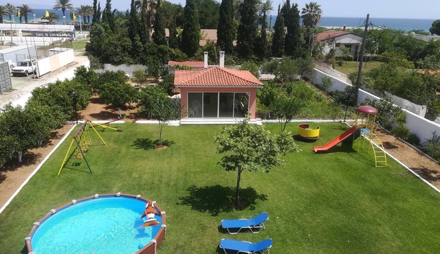 Marathon Beachside Villa 1'min. from Schinias beach