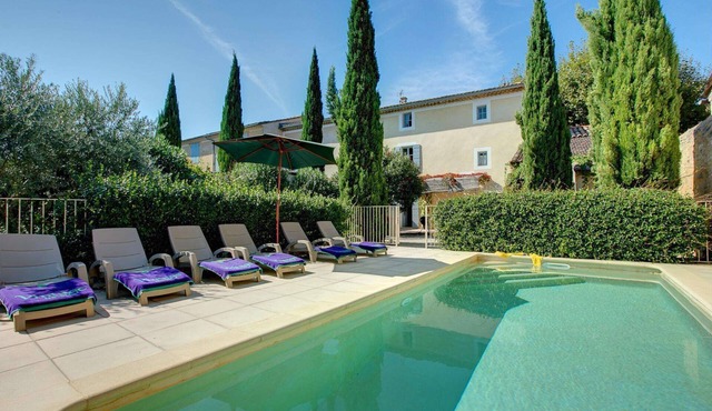 Mas St Siffrein - Three Bedroom Villa, Sleeps 6