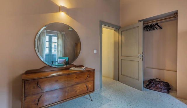 Mid-Century Retro Suite