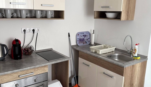 Modern family home near Debrecen Airport &City Center, with own bathroom&kitchen