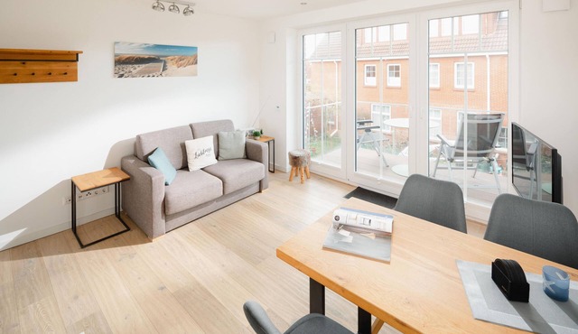 Modern vacation apartment for 2 persons, new building near the beach