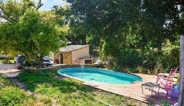 Nice home in Vacqueyras