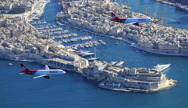 Nostalgic Knights of Malta Character Home in the Three Cities, opposite Valletta
