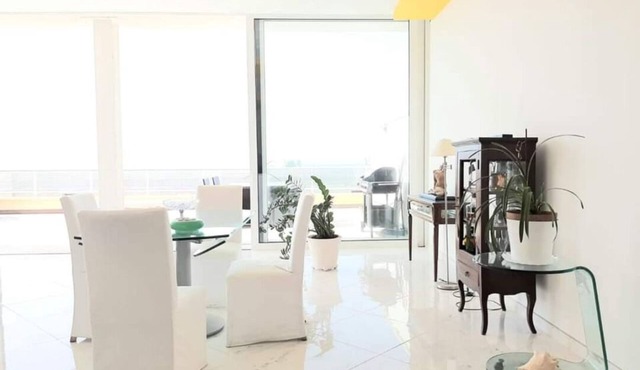SEA VIEW APARTMENT