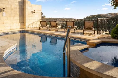 Staytopus Fontana Villa mit View & Pool Jacuzzi