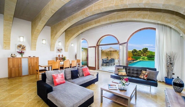 The Arches Holiday Home