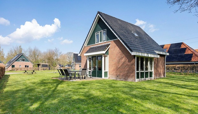 This spacious, basic bungalow is for 8 people and is an ideal base for those who enjoy exploring the area.
