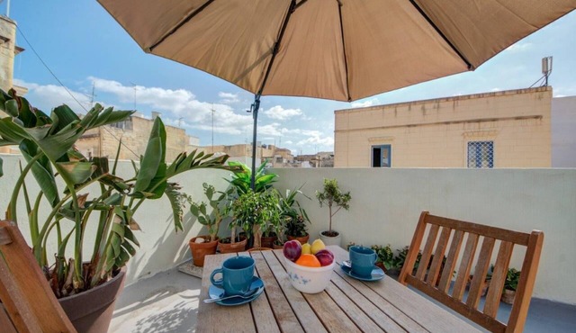 Traditional Maltese Townhouse in Floriana