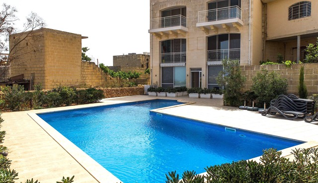 Trankwilla! New 3½ room Apartment. Large Pool! Sun Terrace. Near Ramla Beach!