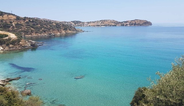 Villa Nafsika with spectacular views of the Aegean Sea