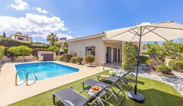 Villa Sea Side - Two Bedroom Villa, Sleeps 5