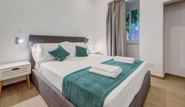 Warm & Cozy 1BR APT Escape in Bormla w/WIFI & AC