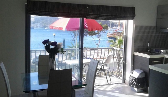 Water Front Flat - balcony