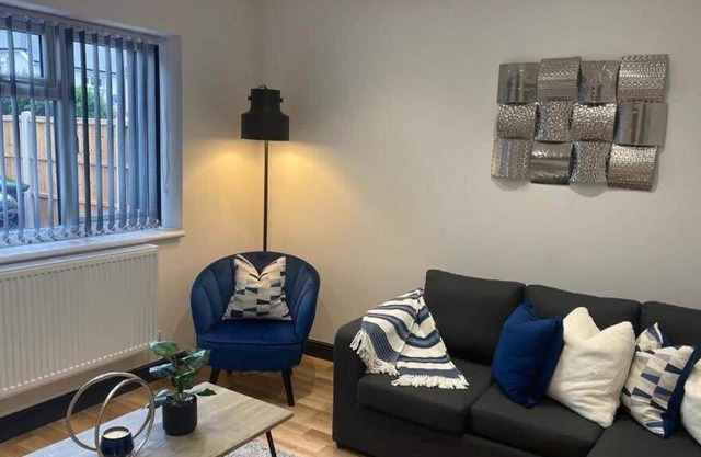 84 Beeston House by Mia Living (3 bedrooms and free parking)