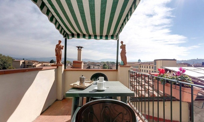Santissima Annunziata Apartment | Apartment with a wonderful view