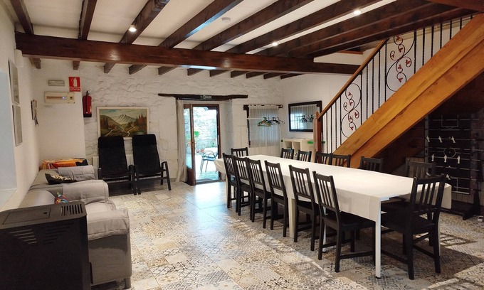 Quijano Ski Chalet | La Mimosa House for 16 people