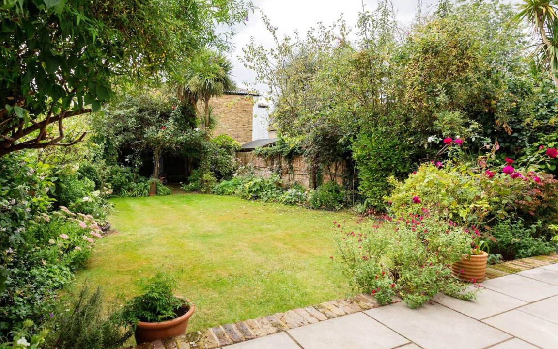 Photo of Others in Ealing Common