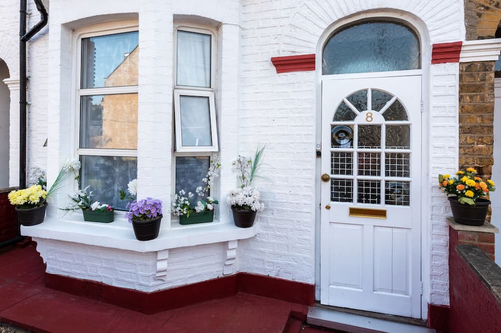 Photo of Outdoor in Stratford