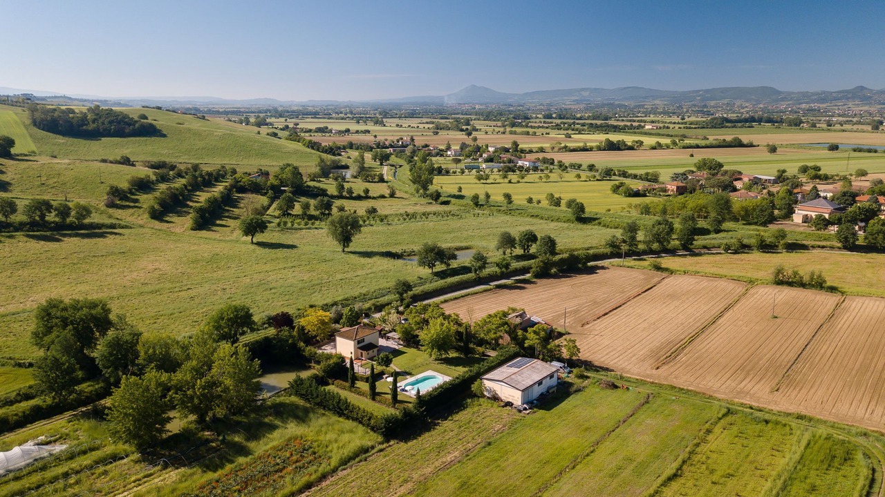 Photo of Others in Santarello
