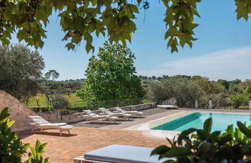 Martina Franca Villa | Original trullo, walking distance to Alberobello (UNESCO)n10m x 5m private pool.