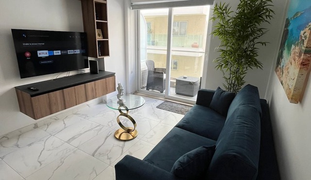 NEW, Sea-side View Lux Apartment